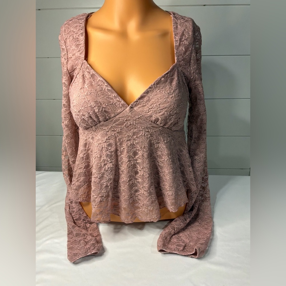 La Peche dusty rose romantic lace top